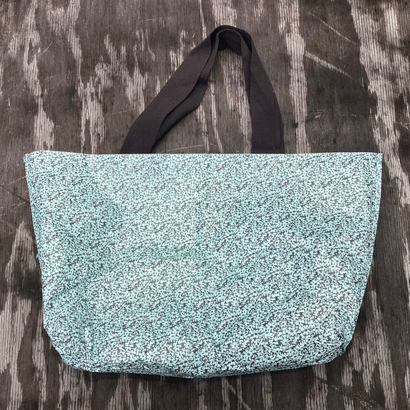 Anthropologie Handbags - anthropologie BAG special edition TYVEK reversible beach market TOTE